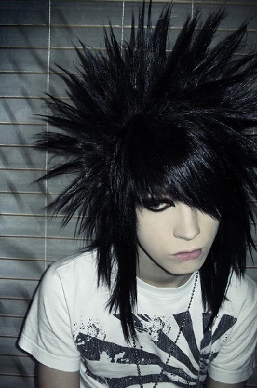 Emo frizurák18