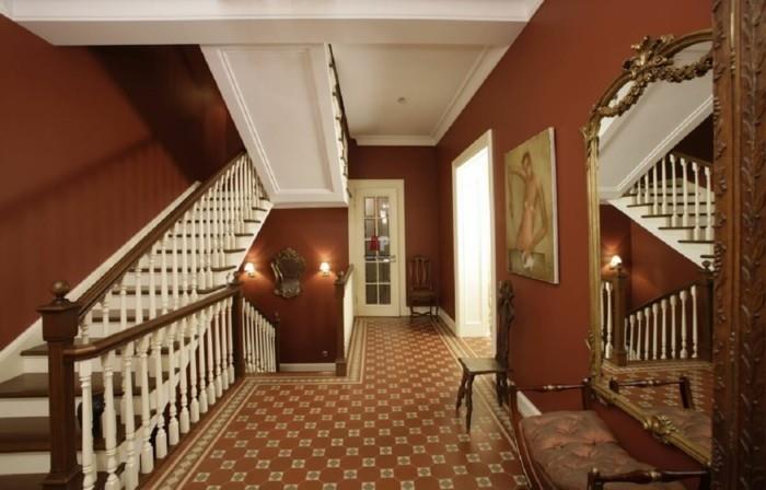 Englantilainen maalaistyylinen käytäväkalustus puiset portaikkojen puukaiverrukset