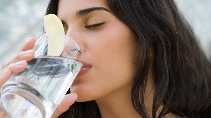 vieroitus detox hoito juoda vettä detoxify