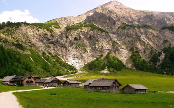 rentoutumistekniikat stressin aikana kauniit maisemat vuoret talot