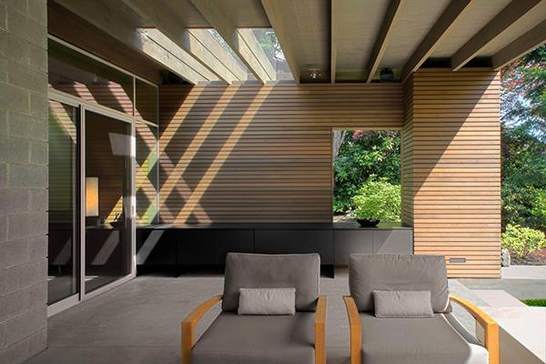 rentouttava tyylikäs talon suunnitteluidea puu kattoikkuna
