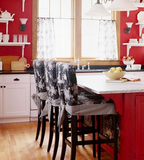 keittiön uusiminen punainen karkea seinä valkoinen keittiökalusteet