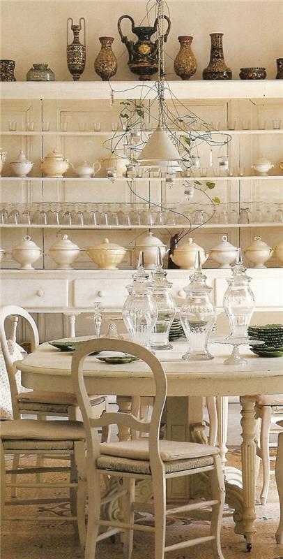 maalaistyylinen ruokailutila