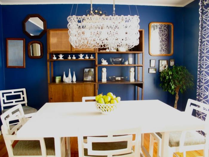 ruokasali perustettu sininen seinän väri valkoinen huonekalut