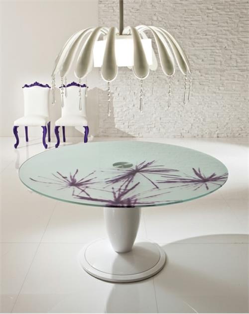 ruokasalin sisustus moda simfonie14 pyöreä pöytä violetit tuolit lasipaneeli