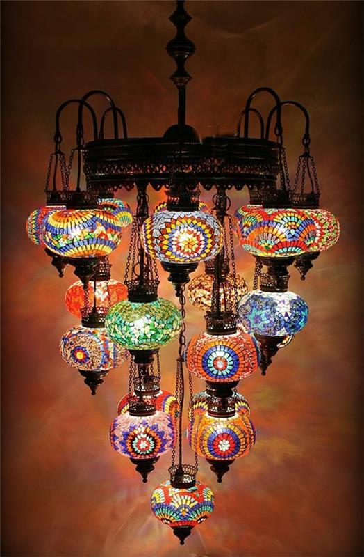 Marokkolaistyyliset ruokasalin valot