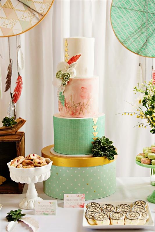 lattiakakku boho -tyyliset häät pastellivärit