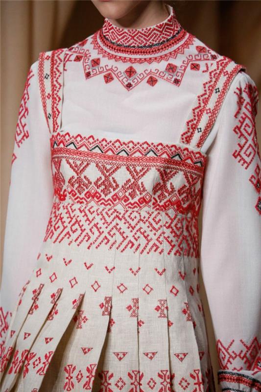 etno vaatteet etno muoti etno malli kirjonta valentino muoti tracht etno huivi mekko kirjailtu