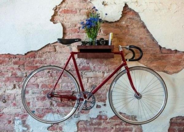 polkupyörän seinäkiinnike toimiva tiiliseinä