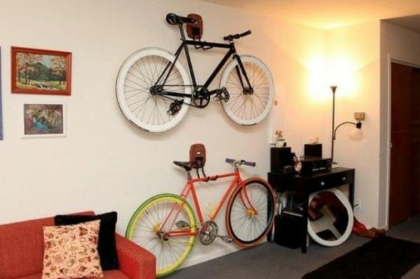 pyörä seinään kiinnitettävä olohuone hyödyntää tilaa