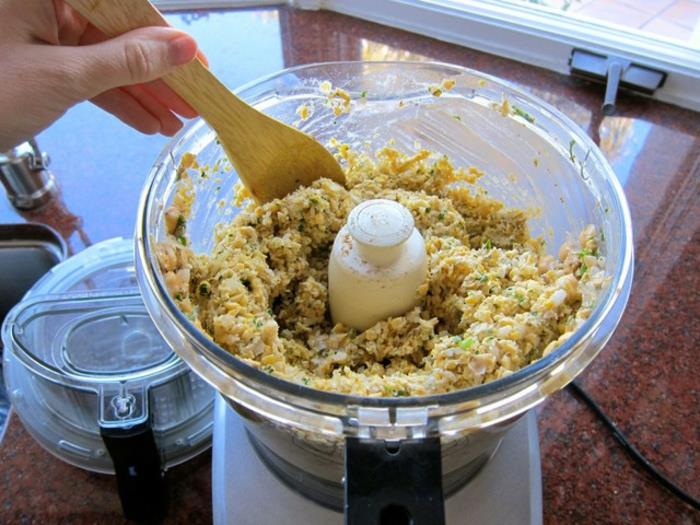 falafel -resepti terveellinen helppo kikherne -monitoimikone