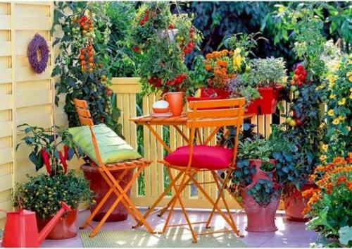 värikkäät verantaideat suunnittelu puukalusteet punainen
