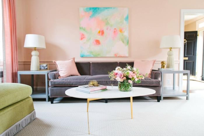 värimaailma sisustus pastellivärit vaaleanpunainen harmaa sohva suunnittelija sohvapöytä