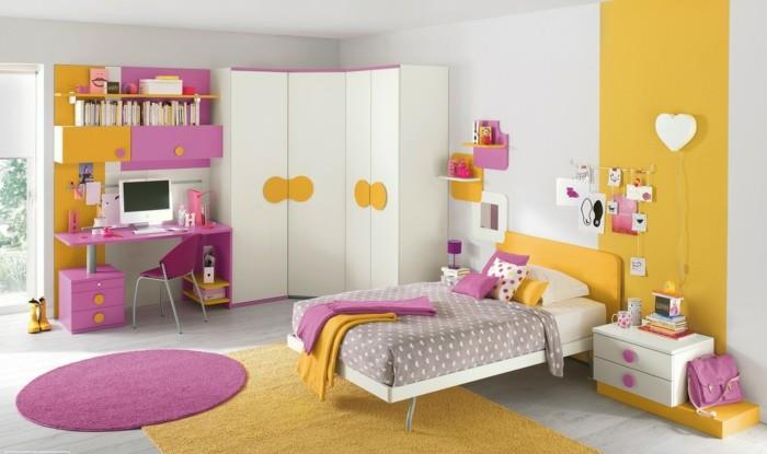 värisuunnittelu lastenhuone keltainen violetti väriyhdistelmä vaaleat seinät