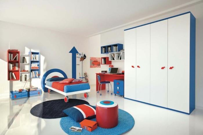 värisuunnittelu lastenhuone valkoinen tunnelma punainen sininen aksentti
