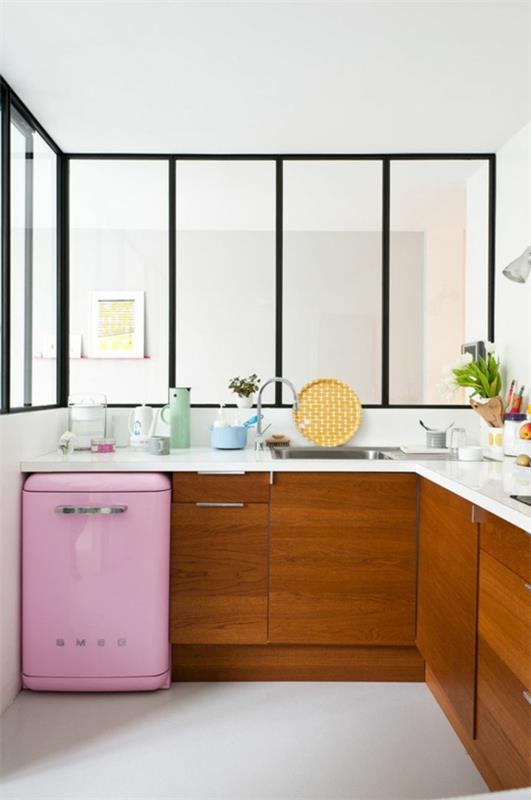 väri ideoita keittiö jääkaappi vaaleanpunainen