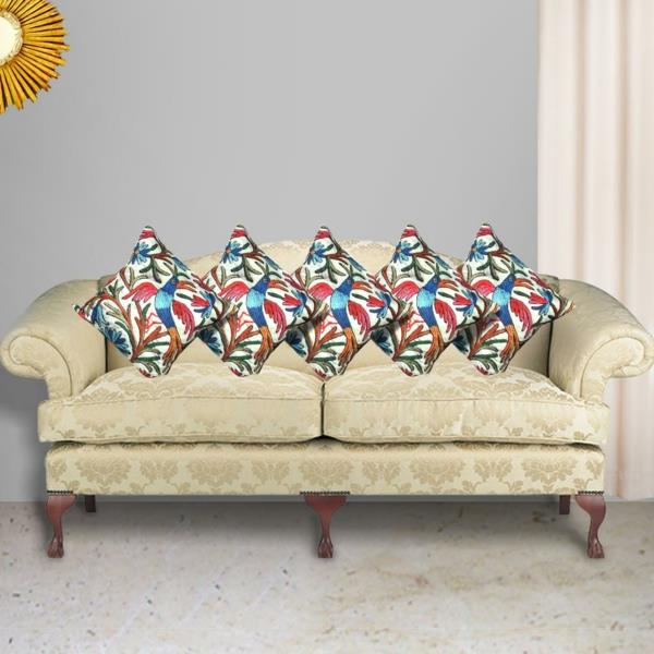 värilliset heitotyynyt peittävät tyylikkäitä sohvan sisustusideoita
