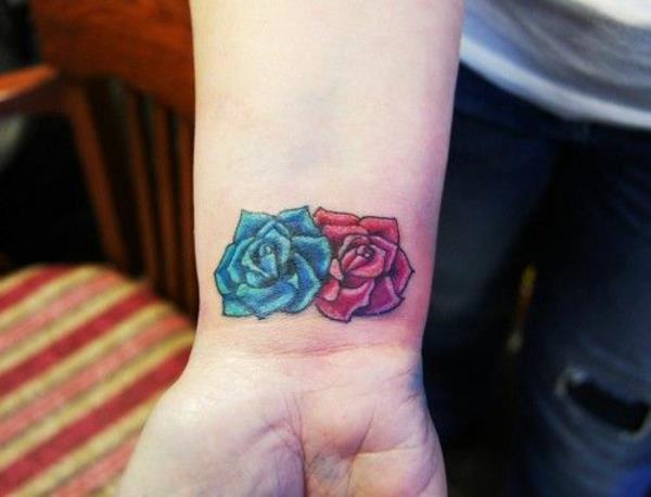 värilliset ruusut siniset tatuointikuvat ranne