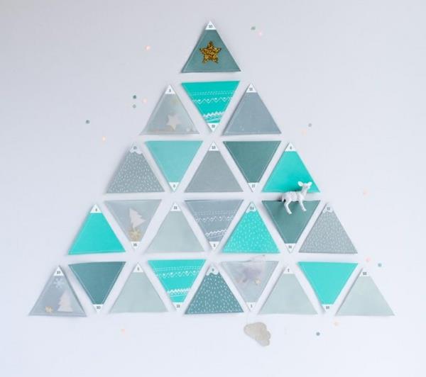 värilliset kangaskassit kolmion muotoinen oma joulukalenteri