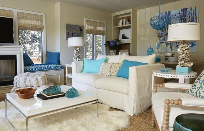 väriyhdistelmät valkoisista huonekaluista ja sinisistä aksentteista