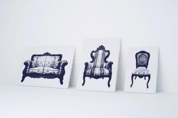 eksentrisiä huonekaluja, jotka nojaavat barokkiseinää vasten, saatavana kolme mallia