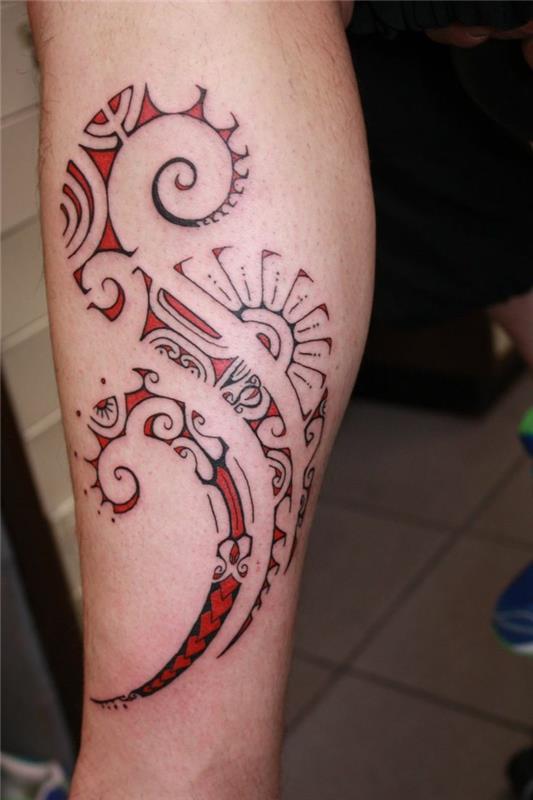 hieno maori tatuointi punainen musta