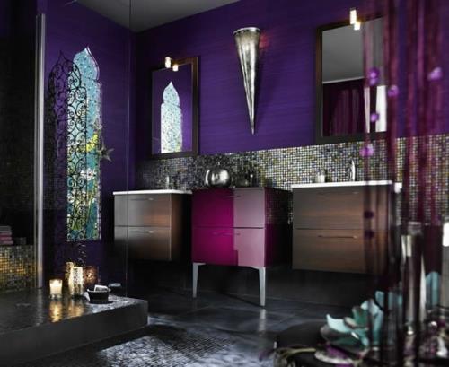 naisellinen violetti vivahteita kylpyhuone itämaisia ​​aiheita aksentti peili laatat