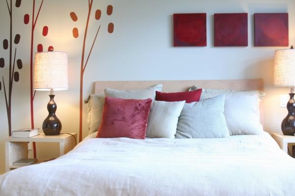 feng shui -vuode makuuhuoneen värit punaisen seinän suunnitteluideoita