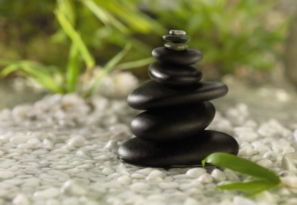 feng shui -filosofia kivittää harmonian kehitystä
