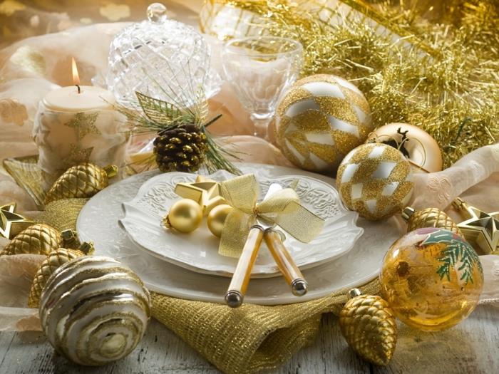juhlapöydän koristeet Joulun kiiltävät tehosteet kultaiset pallot seppeleet