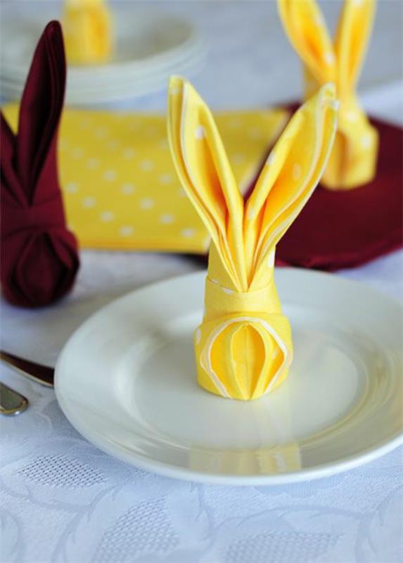 juhlapöydän koristeet pääsiäinen lautasliinat taita pääsiäispupu