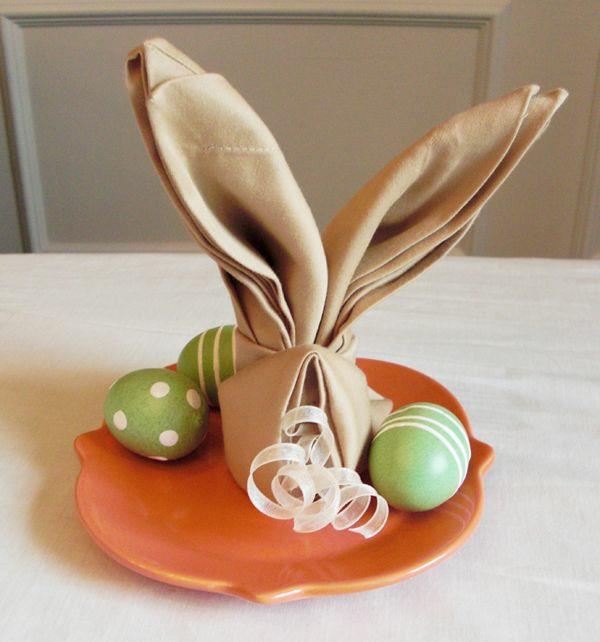 juhlapöydän koristeet pääsiäispöydän koristeet lautasliinat taitettavat pääsiäismunat