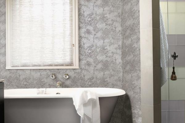 kylpyhuone kylpyamme tapetti vynil kostea huone