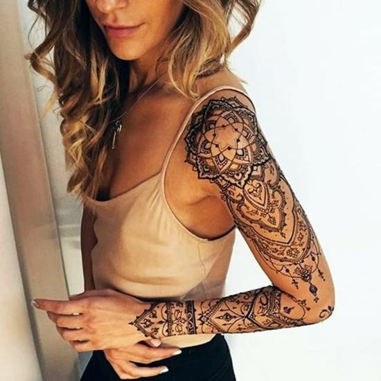 filigraaniset pitsihihaiset tatuointiideat naisille