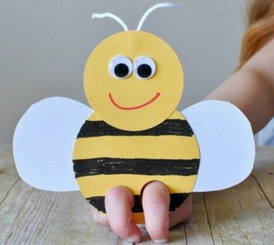 sormenukke käsi nukke mehiläinen tinker paperista