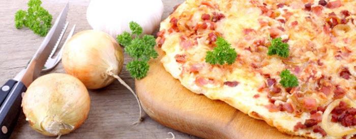 Tee tarte flambée itse valkoviiniparsan kanssa