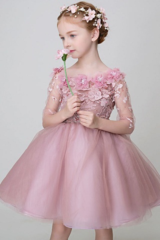 Gyönyörű virágos lány ruha