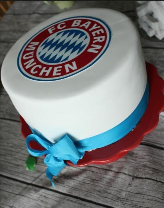 sydänkakut fondanttireseptillä vaaleanpunainen FC Bayern