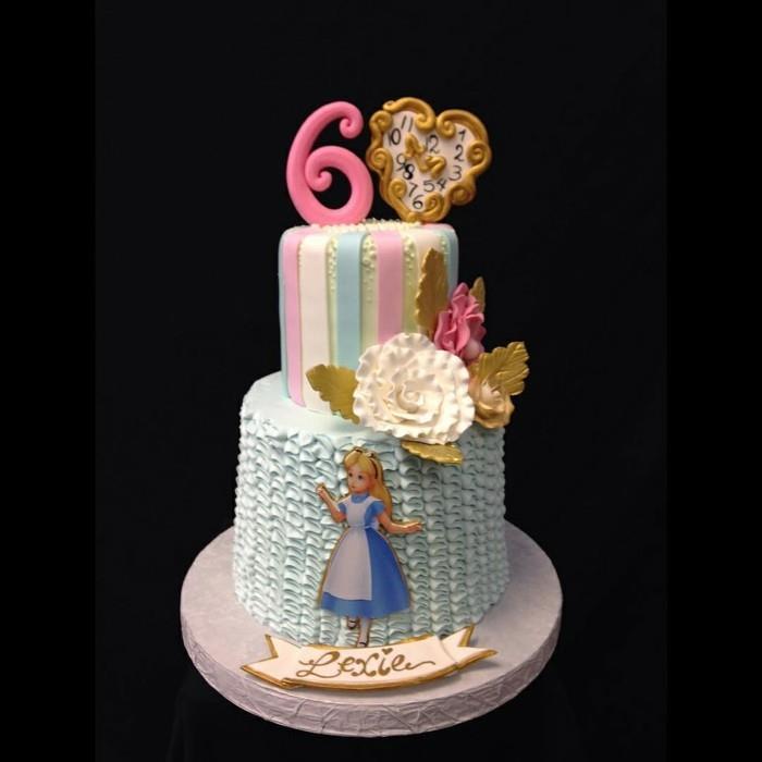 fondantkakku sydänkakku fondanttireseptillä vaaleanpunainen alice