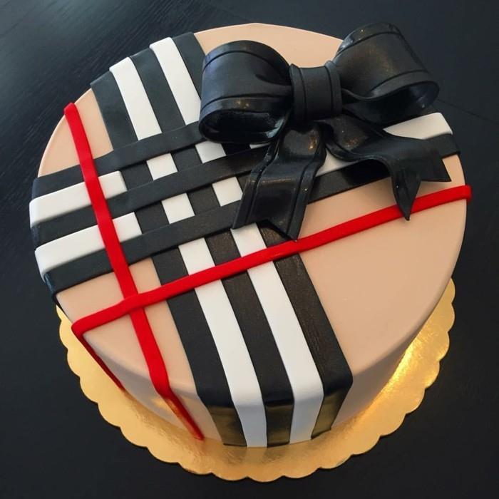 sydänkakut fondanttireseptillä vaaleanpunainen tyylikäs