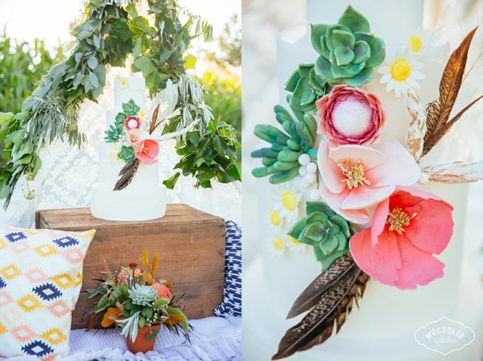 fondant kakku häät boho -tyylinen kakku koristelu höyhenistä ja kukista