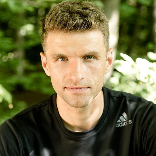 Thomas Muller futball haja úgy néz ki