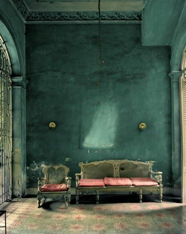 ranskalaiset maalaiskalusteet pehmustetut huonekalut seinän värit