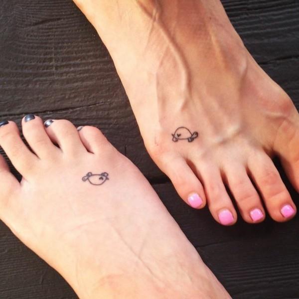 ystävyys tatuointi ideoita jalka tatuoinnit naiset