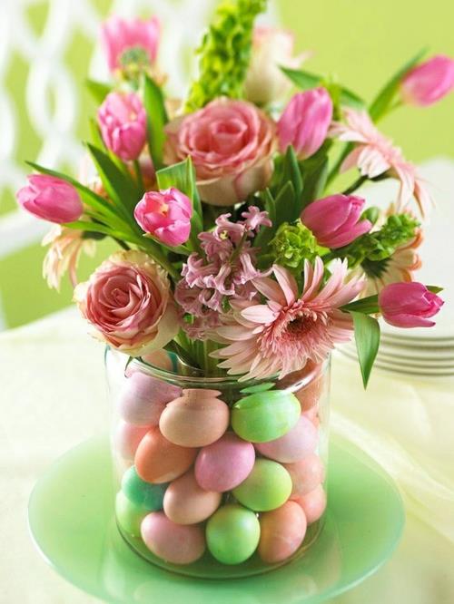 kevätkukat pääsiäismunat värikäs värikäs värillinen pöytäkoriste