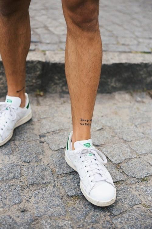 nilkan pienet tatuoinnit miesten kirjaimet