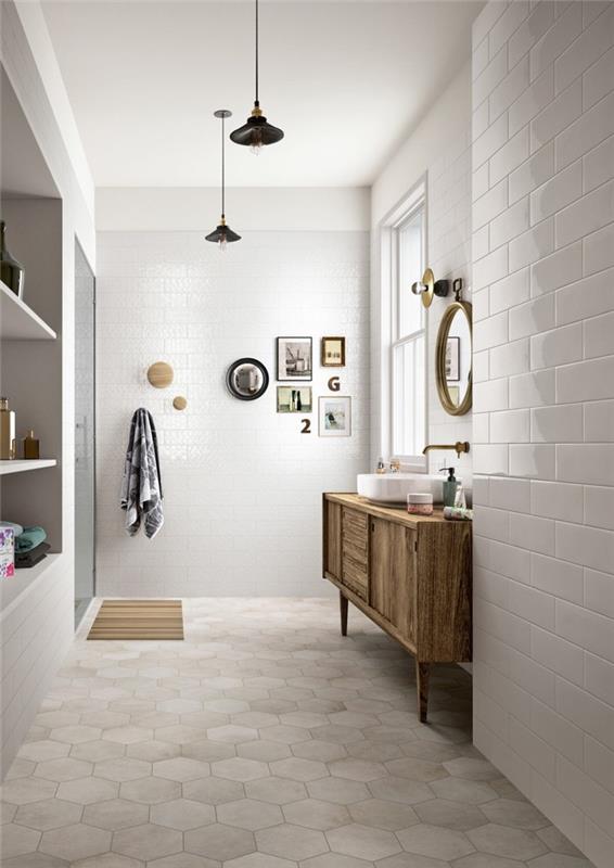 saumaton kylpyhuoneen vaaleat seinälaatat minimalistiset kalusteet