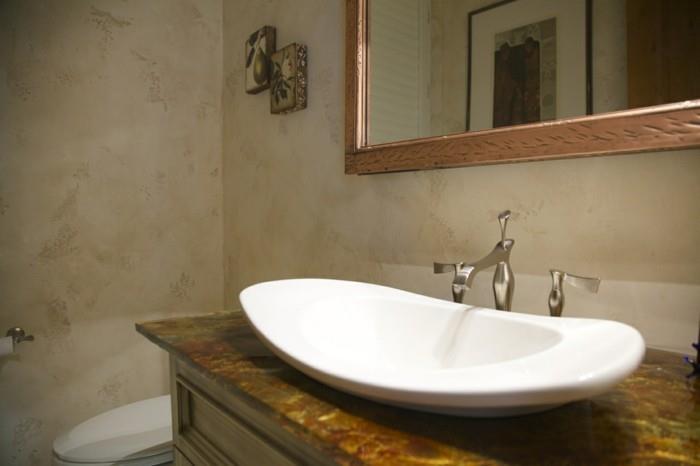 saumaton kylpyhuone kaunis pesuallas iso seinäpeili