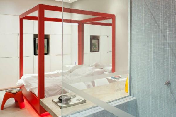 futuristinen makuuhuone suunnittelee tulenpunaisesta puusta valmistettua sänkylaatikkoa