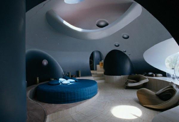 futuristinen makuuhuone pyöreä sänky tummansininen